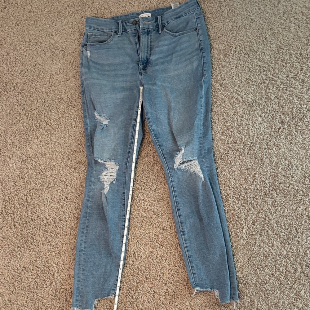 Good American Light Blue Distressed Skinny Jeans